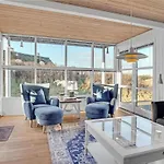 Lovely In * Saltum