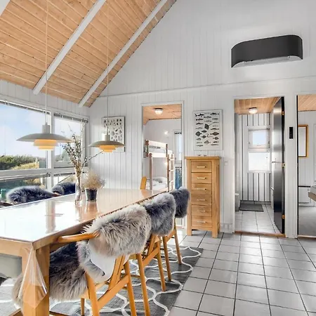 Vakantiehuis Lovely In