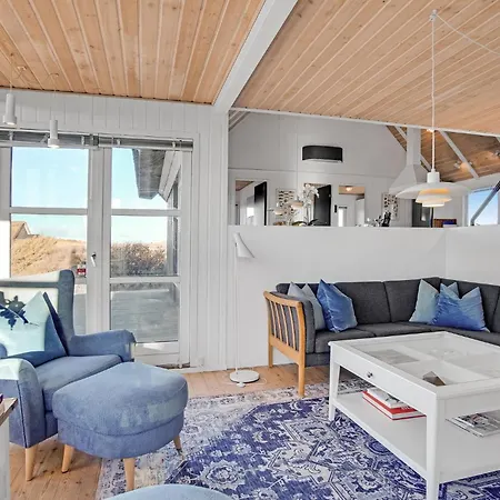 Cozy In With Indoor Swimming Pool Holiday home *