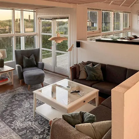 Lovely Home In Saltum בית נופש *
