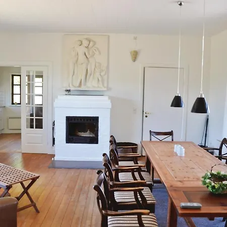 Cozy In With Indoor Swimming Pool *